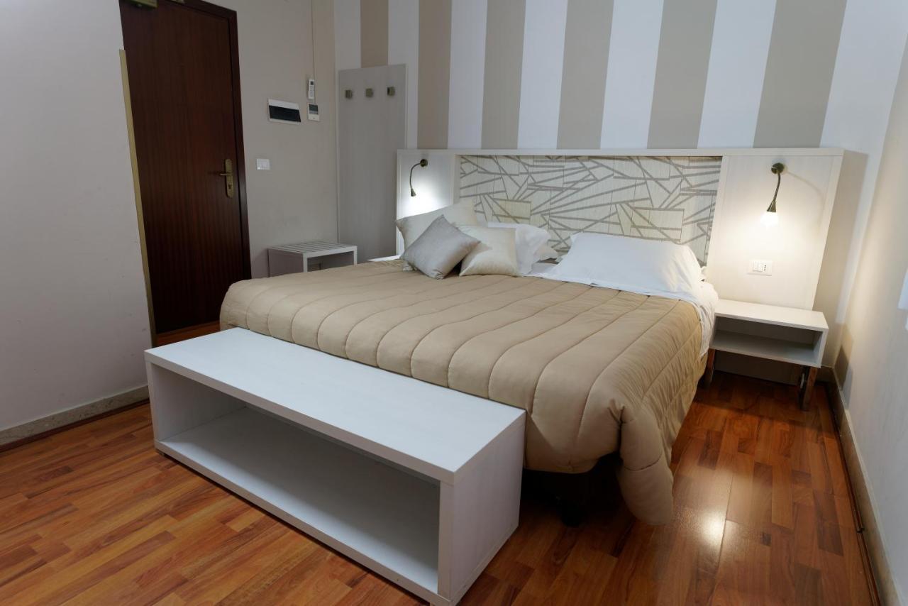 Hotel Sant'Elia 墨西拿 外观 照片